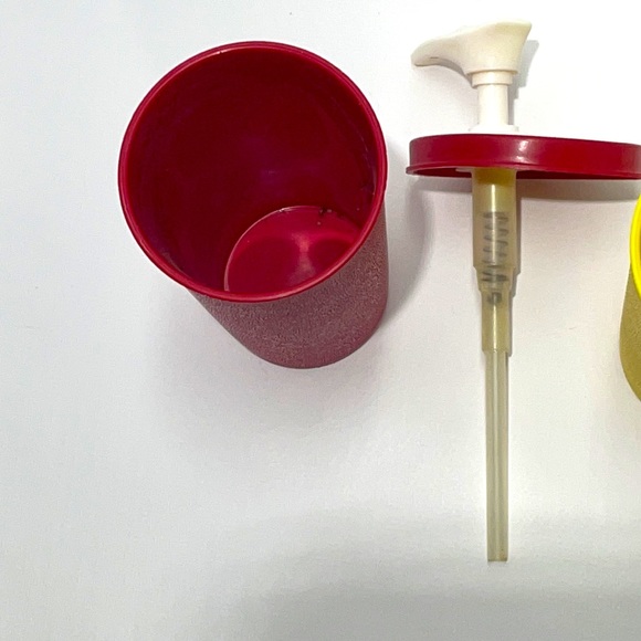 Vintage Tupperware Ketchup and Mustard Pump Dispensers! - Picture 6 of 8